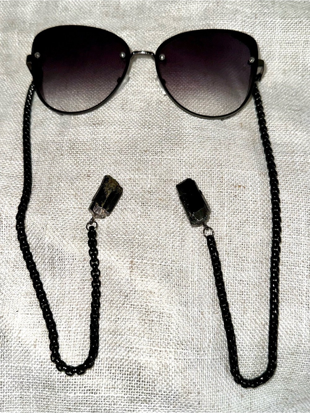 My Willows Cat on a Hot Tin Roof Crystal Chain Sunglasses Black Tourmaline